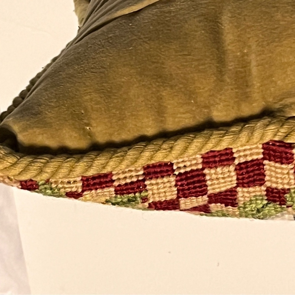 Rooster/sunflower tapestry petit point needle point throwpillow gold velour back - Picture 9 of 16